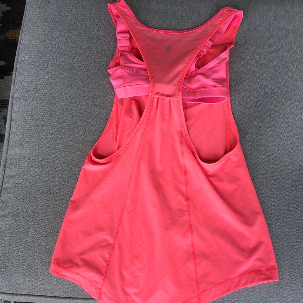Lululemon built in sports bra shirt